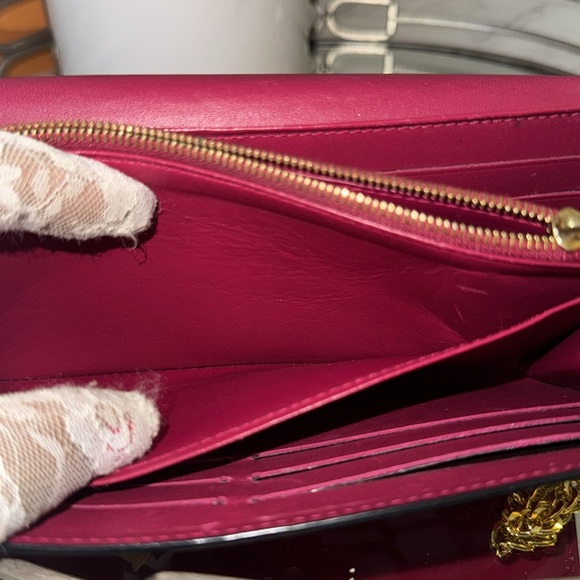 Authentic Louis Vuitton Portefeiulle Louise Patent Leather Long Bifold Wallet - Picture 10 of 16